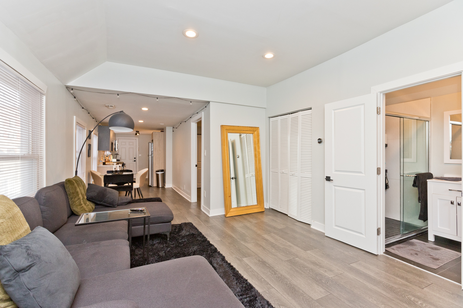 1702 S Morgan Street 2R