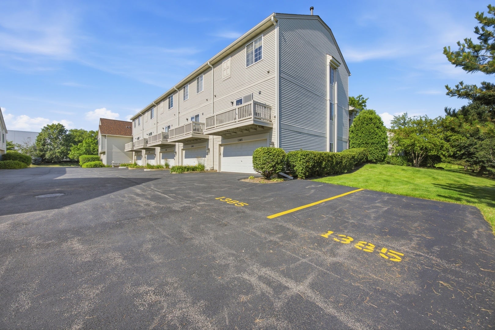 1385 New Haven Drive 1385