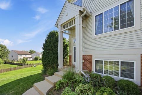 Tiny photo for 1385 New Haven Drive #1385, Cary, IL 60013 (MLS # 12720116)