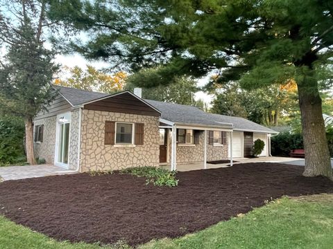 Tiny photo for 5547 S Peck Avenue, Countryside, IL 60525 (MLS # 12576069)