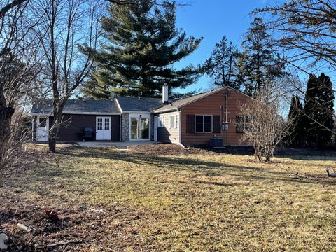 Tiny photo for 5547 S Peck Avenue, Countryside, IL 60525 (MLS # 12576069)