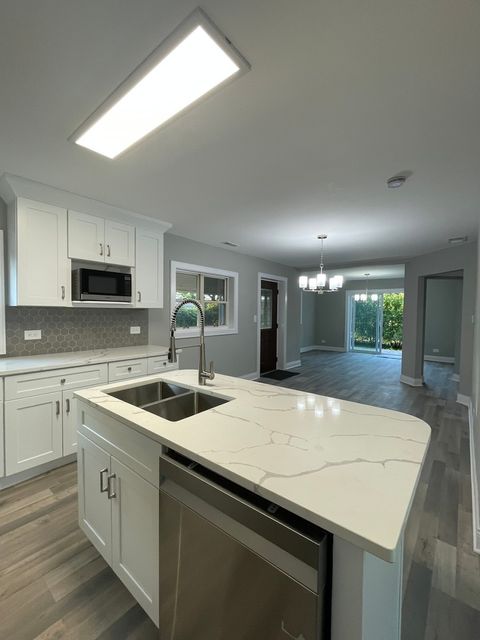 Tiny photo for 5547 S Peck Avenue, Countryside, IL 60525 (MLS # 12576069)