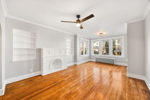 2443 W Gunnison Street 1 Chicago IL 60625