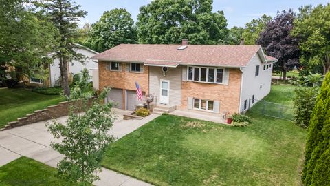 1018 E Kitson Drive Palatine IL 60074
