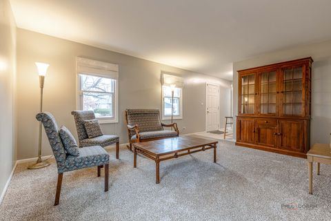 Tiny photo for 240 Osage Terrace, Buffalo Grove, IL 60089 (MLS # 12587273)