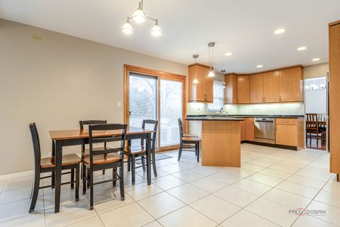 Tiny photo for 240 Osage Terrace, Buffalo Grove, IL 60089 (MLS # 12587273)