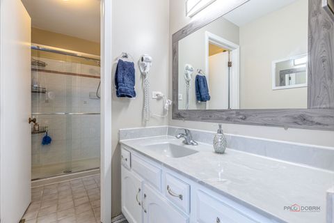 Tiny photo for 240 Osage Terrace, Buffalo Grove, IL 60089 (MLS # 12587273)