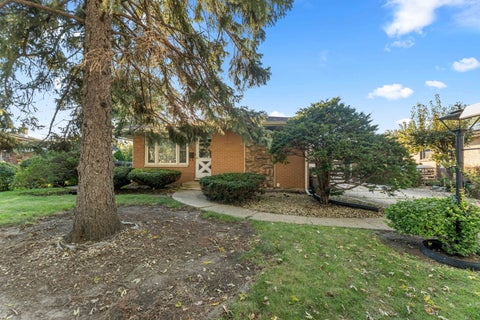 Tiny photo for 630 De Angelis Court, Chicago Heights, IL 60411 (MLS # 12772871)