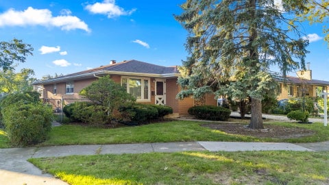Photo of 630 De Angelis Court, Chicago Heights, IL 60411 (MLS # 12772871)