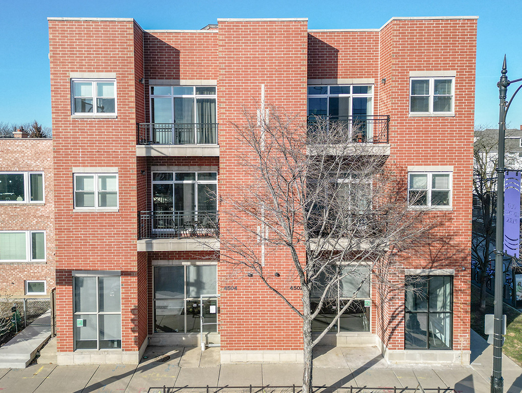 4504 W Irving Park Road