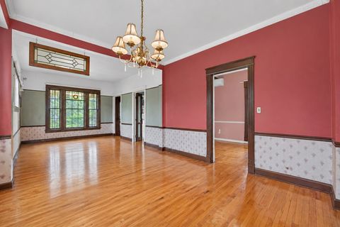 Tiny photo for 4725 Main Street, Downers Grove, IL 60515 (MLS # 12563414)