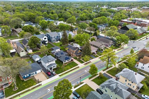 Tiny photo for 4725 Main Street, Downers Grove, IL 60515 (MLS # 12563414)