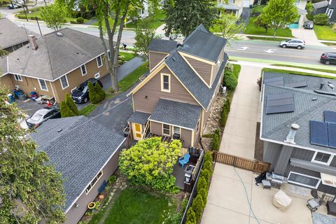 Tiny photo for 4725 Main Street, Downers Grove, IL 60515 (MLS # 12563414)