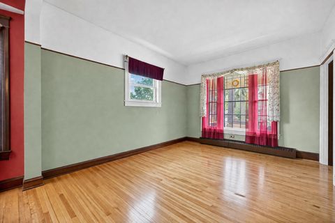 Tiny photo for 4725 Main Street, Downers Grove, IL 60515 (MLS # 12563414)