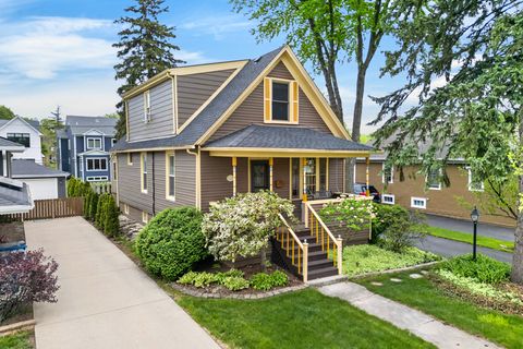 Photo of 4725 Main Street, Downers Grove, IL 60515 (MLS # 12563414)