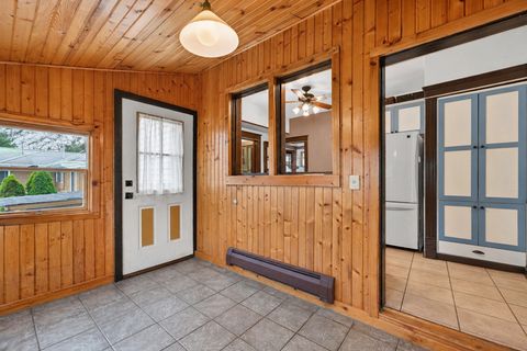 Tiny photo for 4725 Main Street, Downers Grove, IL 60515 (MLS # 12563414)