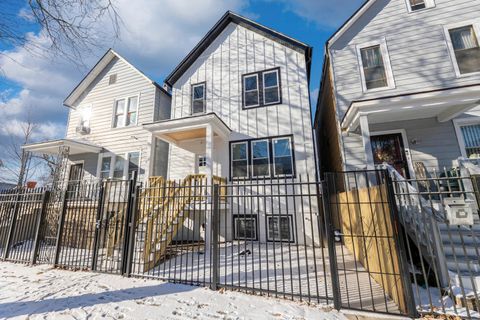 Tiny photo for 5552 S Shields Avenue, Chicago, IL 60621 (MLS # 12559537)