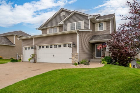 Tiny photo for 4367 55th Avenue, Bettendorf, IA 52722 (MLS # 12682021)