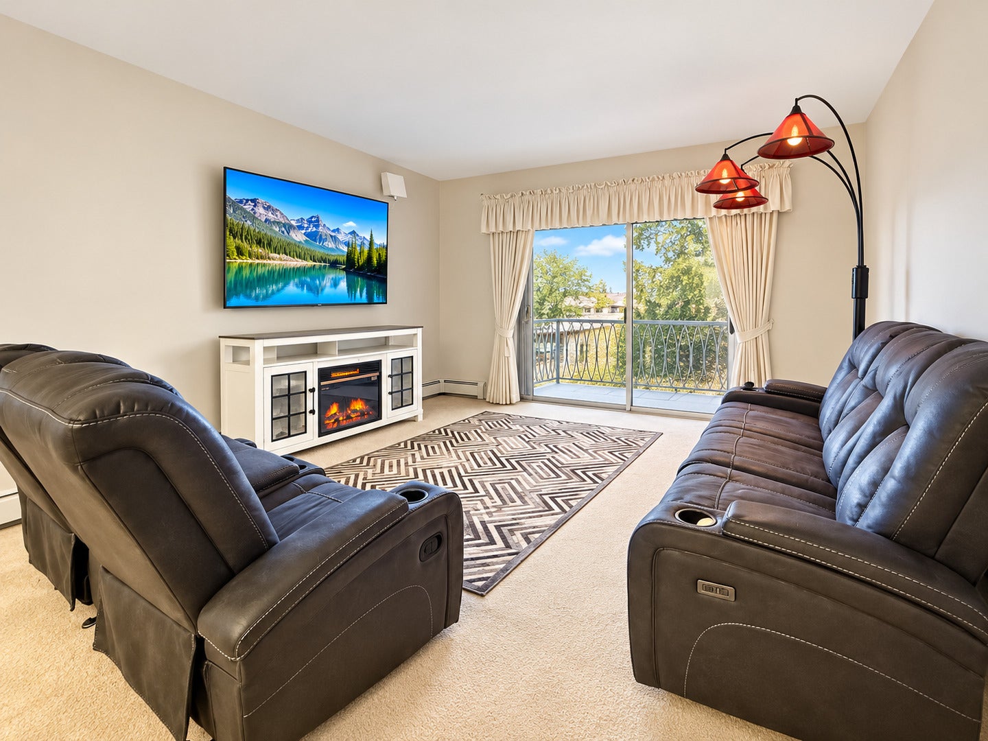 1321 S Finley Road 312