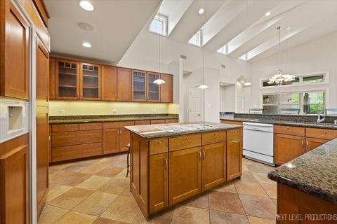 Tiny photo for 4830 Wolf Road, Western Springs, IL 60558 (MLS # 12438934)