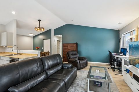 Tiny photo for 7035 Buchanan Drive #17-5, Gurnee, IL 60031 (MLS # 12523455)