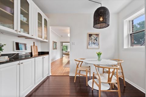Tiny photo for 1918 Colfax Street #3, Evanston, IL 60201 (MLS # 12705323)