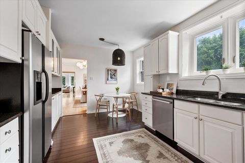 Tiny photo for 1918 Colfax Street #3, Evanston, IL 60201 (MLS # 12705323)