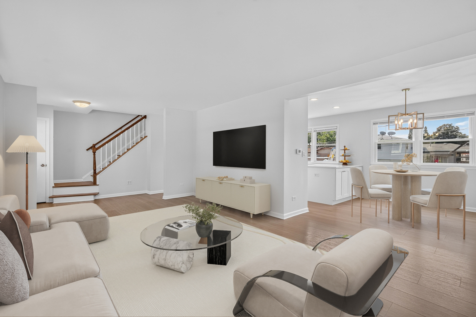 1829 W Catalpa Lane