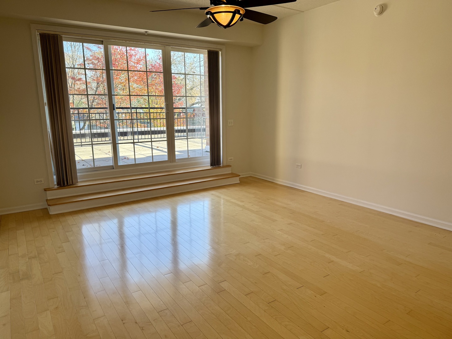 Palatine, Illinois 60067, United States, 2 Bedrooms Bedrooms, ,2 BathroomsBathrooms,Residential,Active,244615