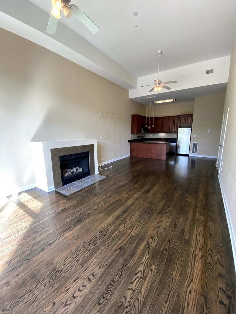 1038 W Waveland Avenue 1