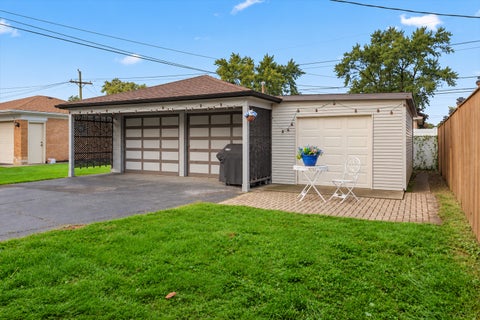 Tiny photo for 9120 S Clifton Park Avenue, Evergreen Park, IL 60805 (MLS # 12776273)