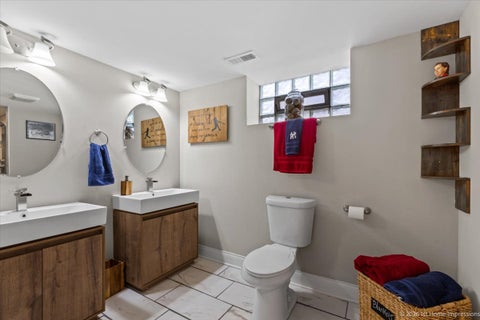 Tiny photo for 9120 S Clifton Park Avenue, Evergreen Park, IL 60805 (MLS # 12776273)