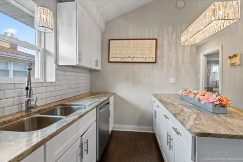 Tiny photo for 9120 S Clifton Park Avenue, Evergreen Park, IL 60805 (MLS # 12776273)