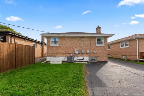 Tiny photo for 9120 S Clifton Park Avenue, Evergreen Park, IL 60805 (MLS # 12776273)