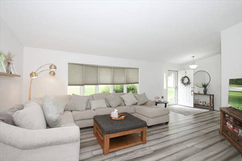 Tiny photo for 4N681 Brookside West Drive, St. Charles, IL 60175 (MLS # 12718916)