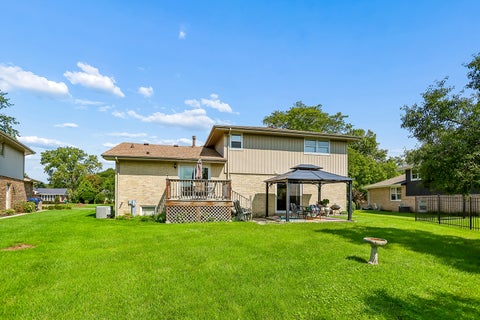 Tiny photo for 12123 Lake View Drive, Orland Park, IL 60467 (MLS # 12770357)