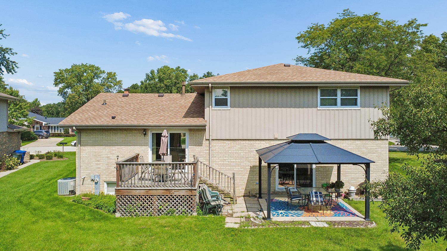 12123 Lake View Drive