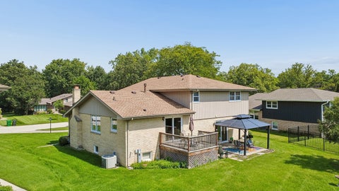Tiny photo for 12123 Lake View Drive, Orland Park, IL 60467 (MLS # 12770357)