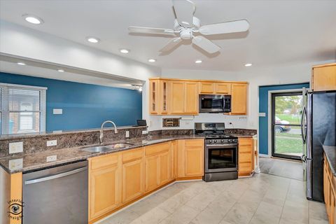 Tiny photo for 4450 W 150th Street, Midlothian, IL 60445 (MLS # 12506257)