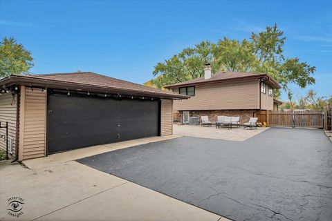 Tiny photo for 4450 W 150th Street, Midlothian, IL 60445 (MLS # 12506257)