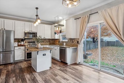 Tiny photo for 1961 Wilson Creek Circle, Aurora, IL 60503 (MLS # 12514910)