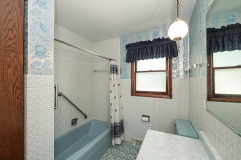 Tiny photo for 801 Memorial Drive, Calumet City, IL 60409 (MLS # 12712482)