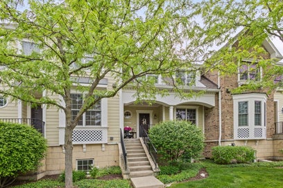 1907 Lynn Circle Libertyville IL 60048
