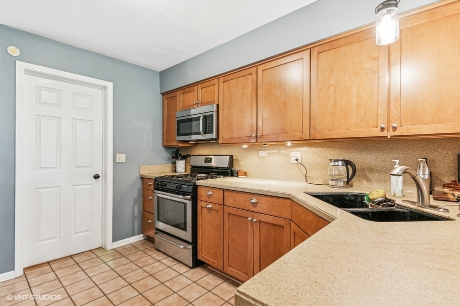 1063 Ridgefield Circle