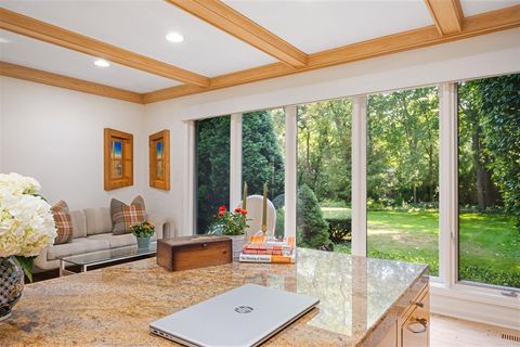 Tiny photo for 43 Indian Hill Road, Winnetka, IL 60093 (MLS # 12458963)