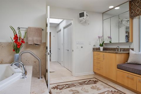 Tiny photo for 43 Indian Hill Road, Winnetka, IL 60093 (MLS # 12458963)