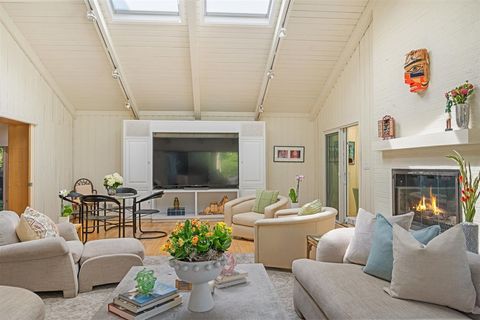 Tiny photo for 43 Indian Hill Road, Winnetka, IL 60093 (MLS # 12458963)