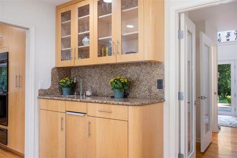 Tiny photo for 43 Indian Hill Road, Winnetka, IL 60093 (MLS # 12458963)