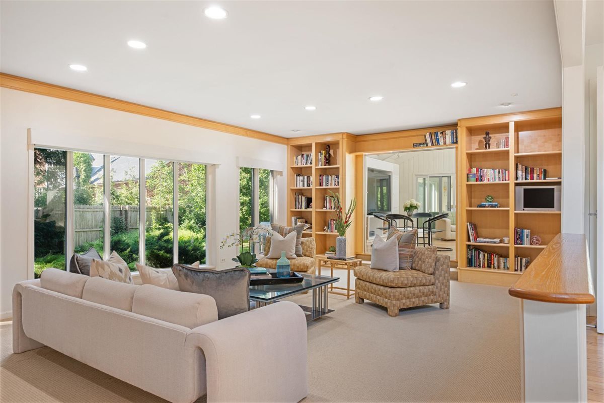 43 Indian Hill Road