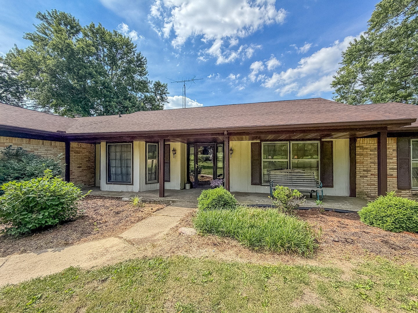 9758 E 1980 North Road